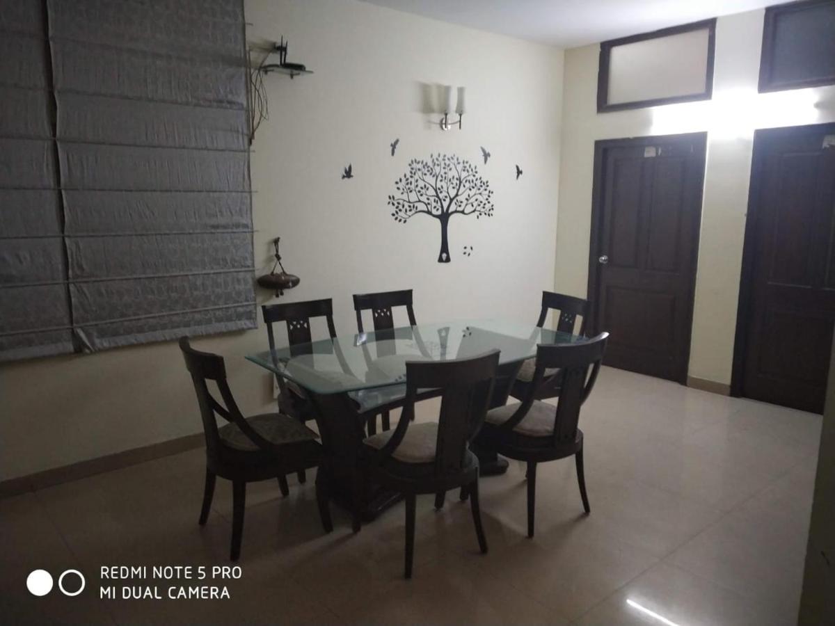 Hotel Home Stay Dwarka Дели Экстерьер фото
