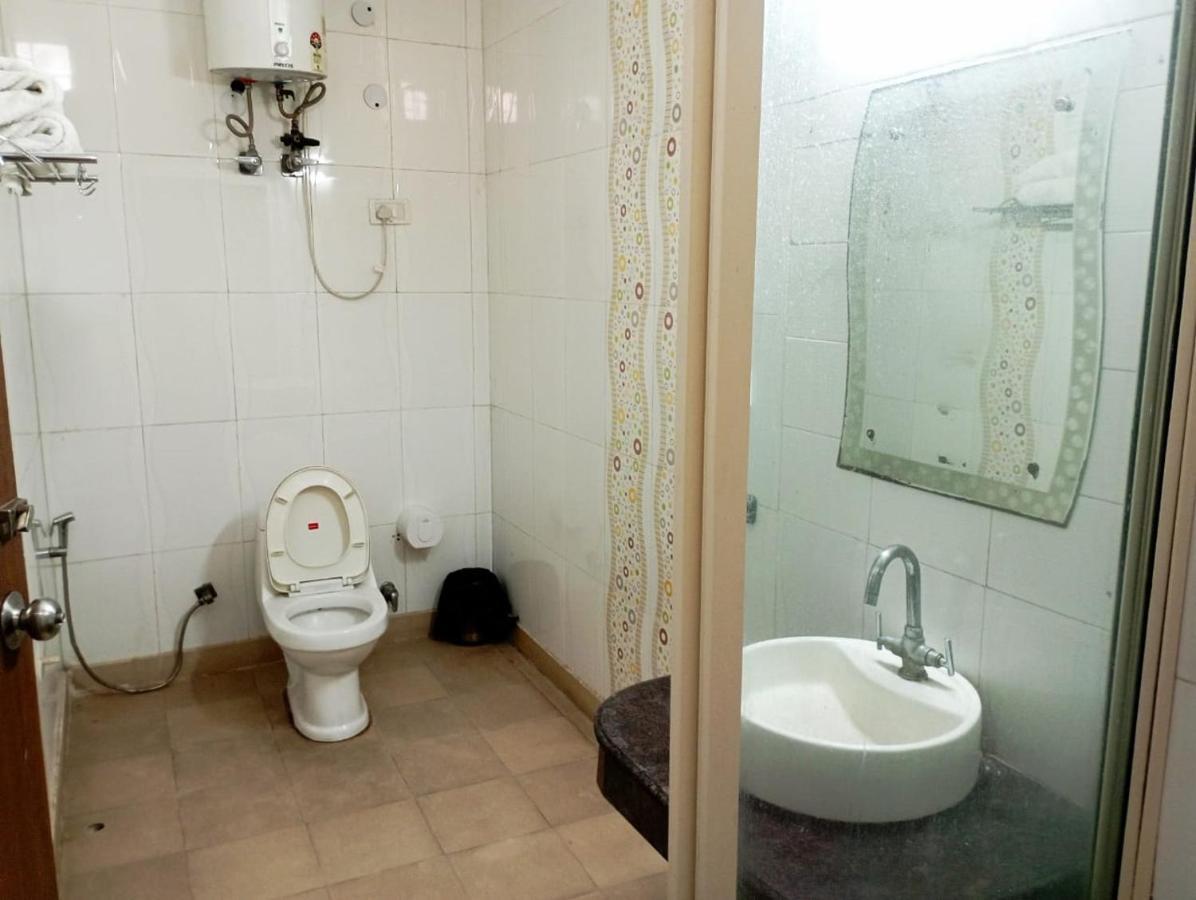 Hotel Home Stay Dwarka Дели Экстерьер фото