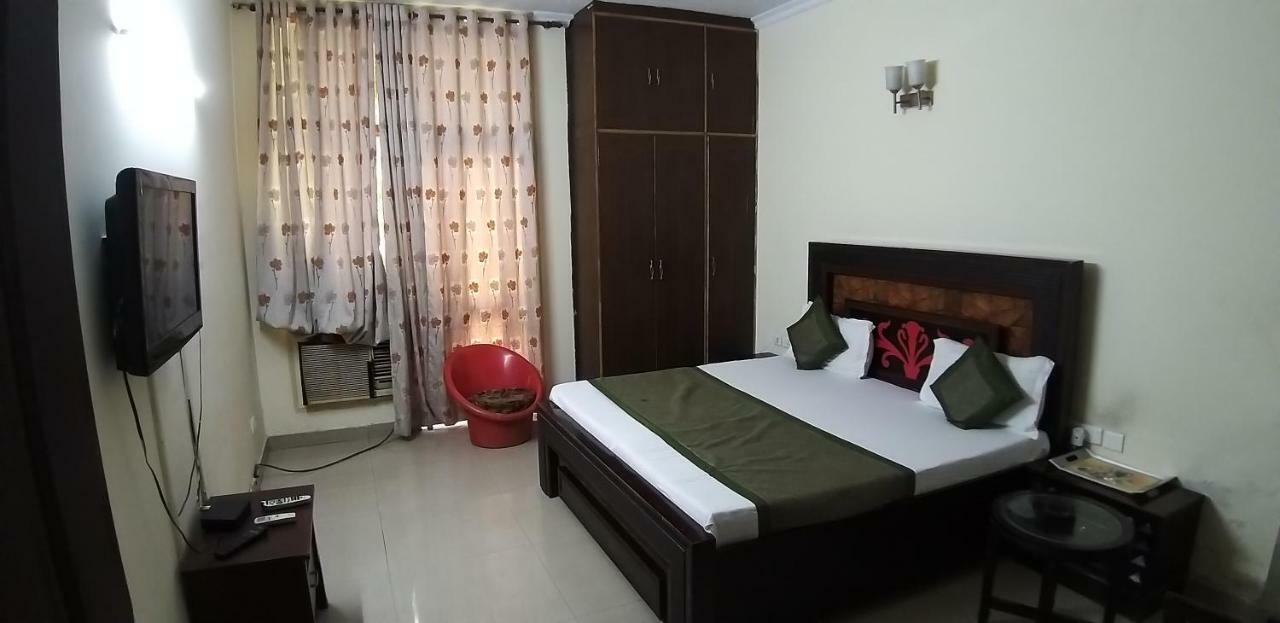 Hotel Home Stay Dwarka Дели Экстерьер фото
